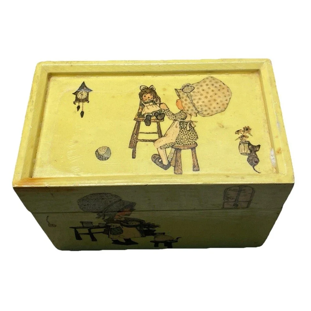 Vintage 1972 Signed Sadie Decoupage Wooden Box Bonnet Girl & Cat Cottagecore